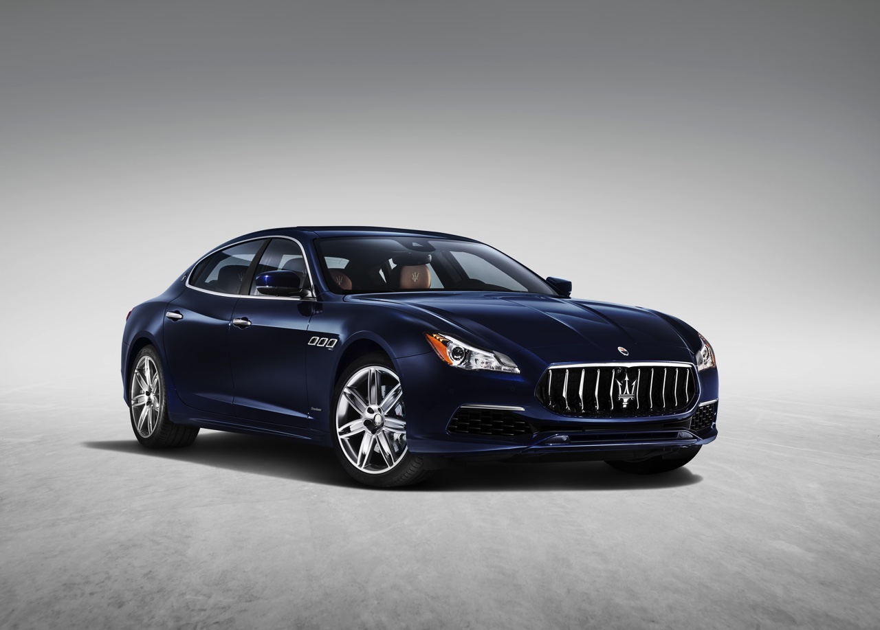 Maserati Quattroporte krijgt een facelift. Het 2016-model pronkt met een spitsere grille, nieuw dashboard en nog sterkere motoren.