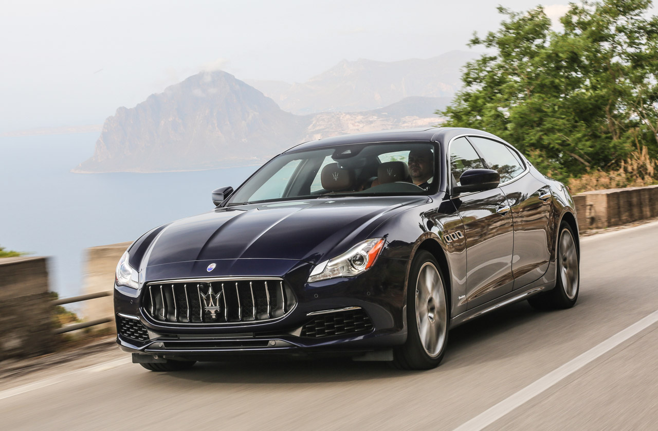 Maserati heeft de Ghibli en de Quattroporte voor 2017 verder verfijnd met een nieuw infotainmentsysteem en meer rijsassistentiesystemen.