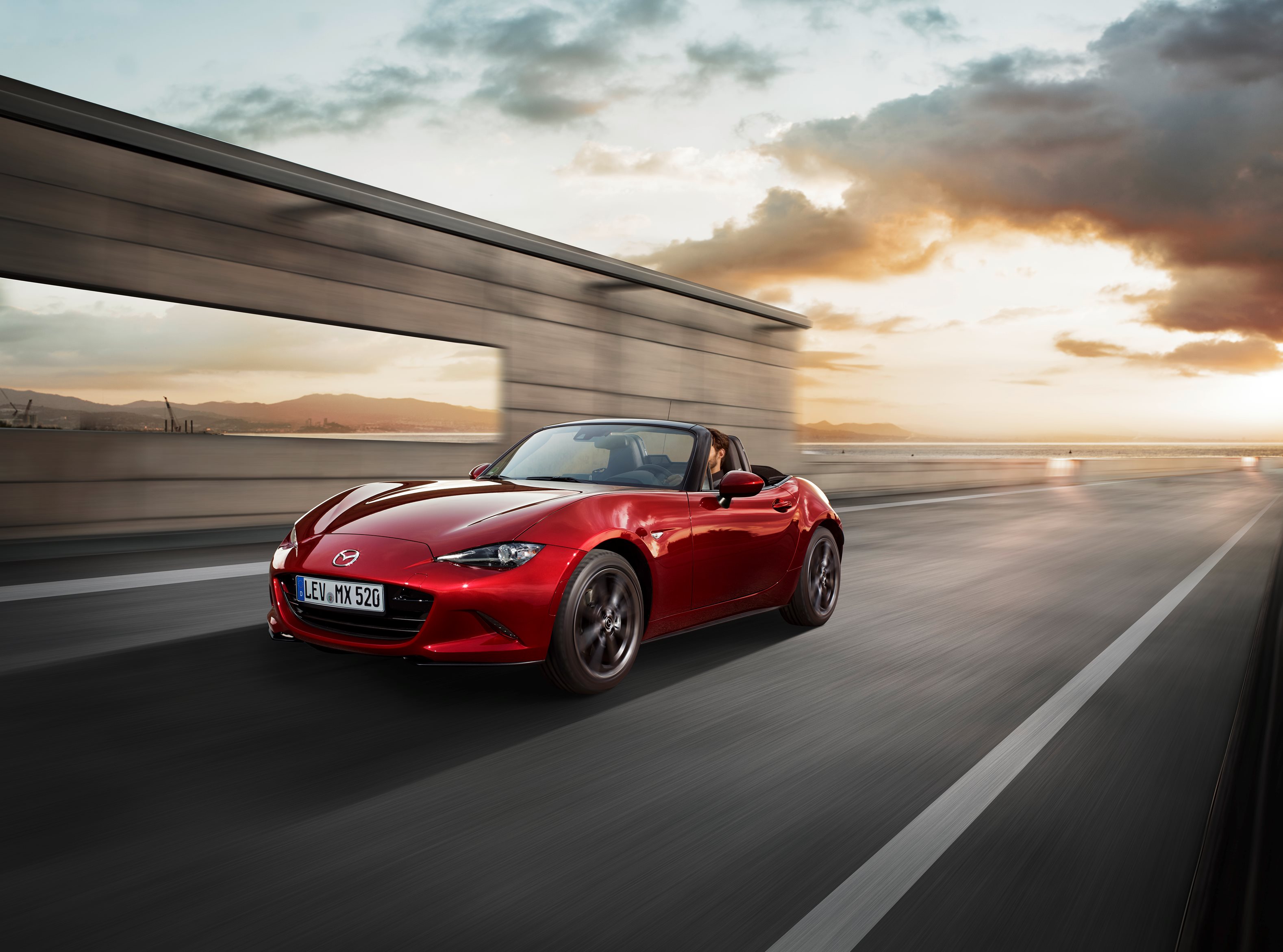 Mazda wint met MX-5 de Auto van het Jaar verkiezing in Japan en dat is niet voor het eerst.