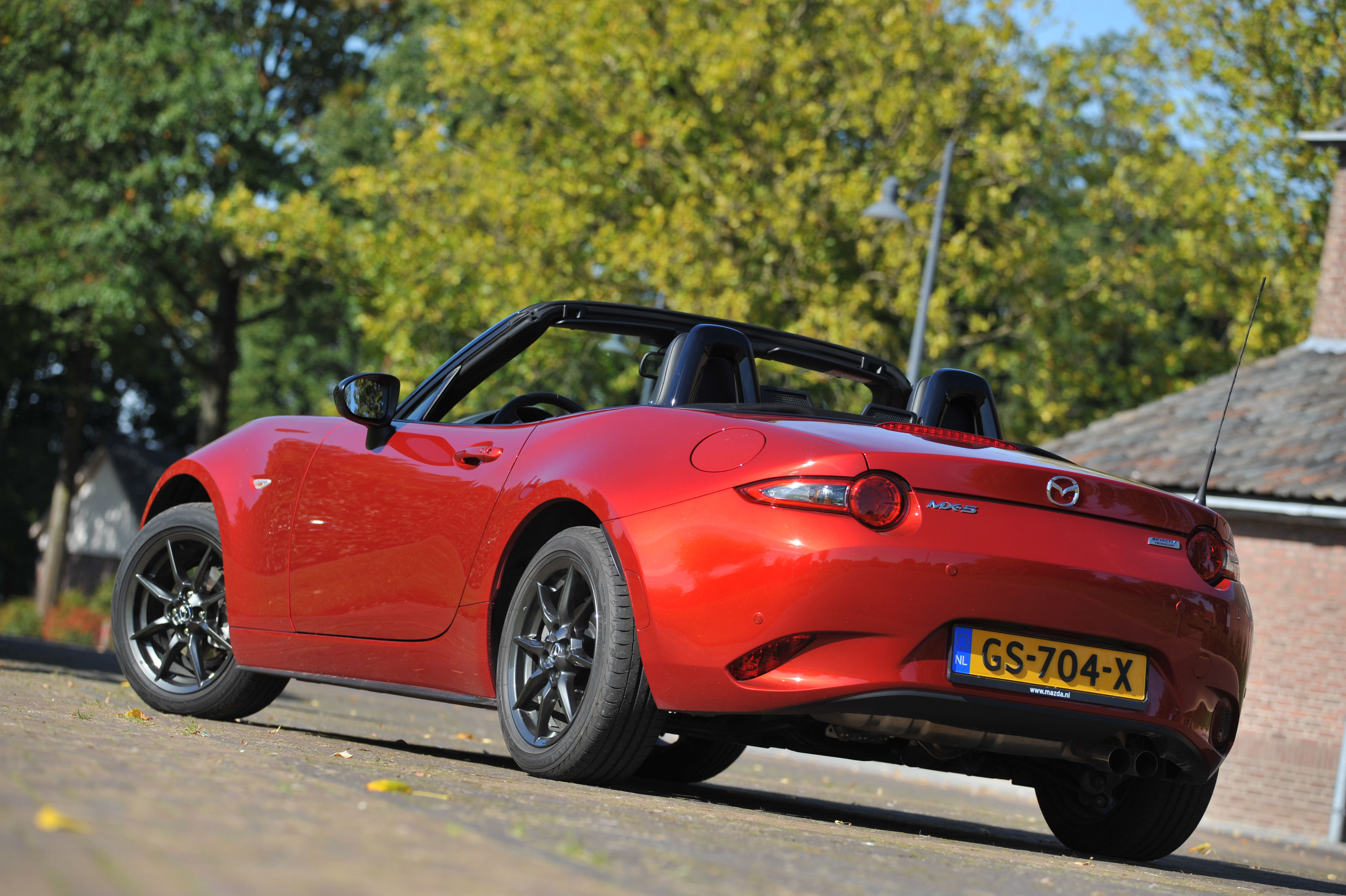 Mazda maakt de prijs bekend van de MX-5 met 2 liter motor die 184 pk levert.