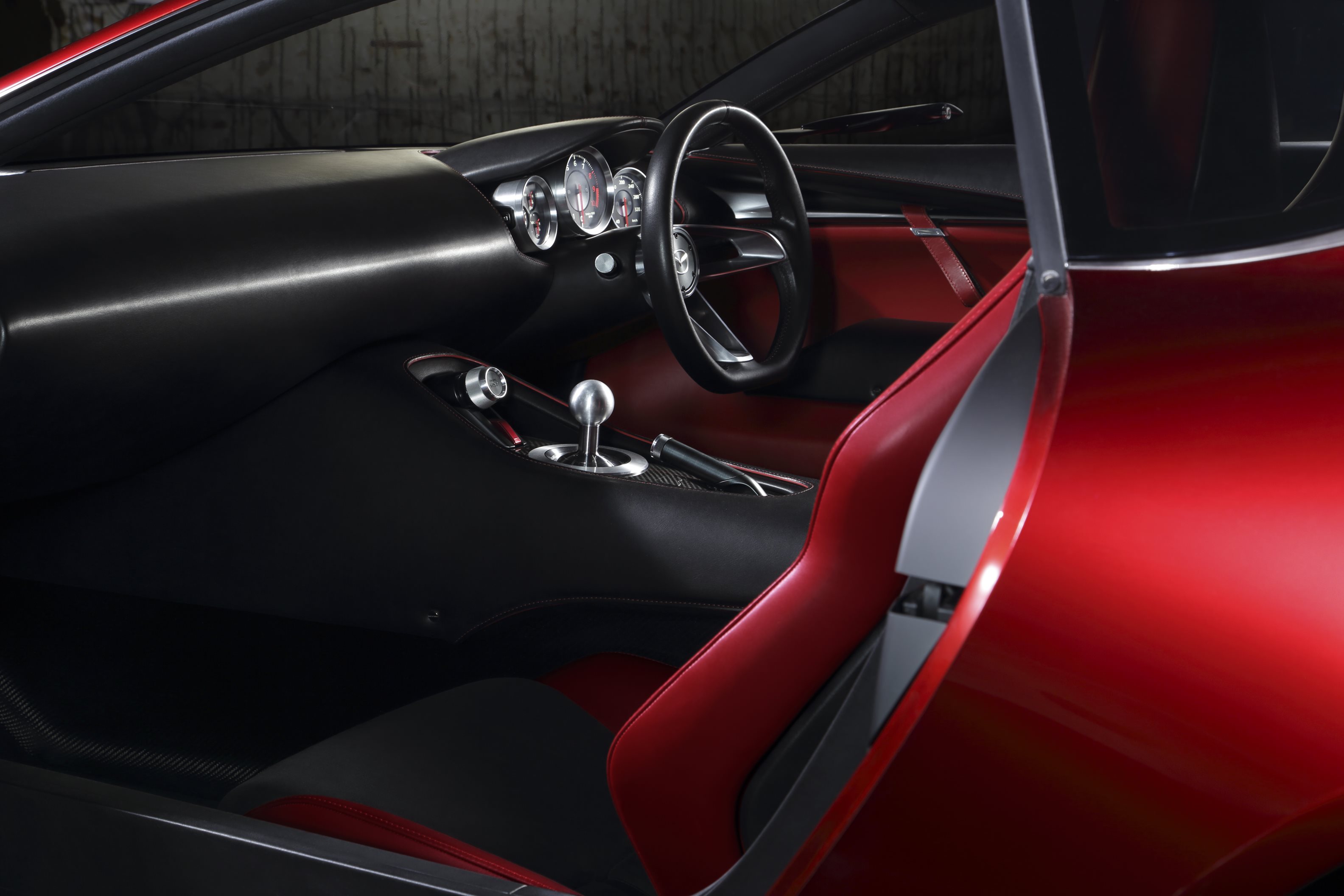 Mazda onthult spectaculaire RX-Vision Concept Car op Tokyo Motor Show. Het spectaculaire studiemodel is uitgerust met een rotatiemotor.