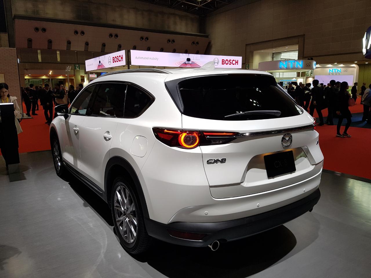 Mazda laat in Tokyo twee concepts zien waarmee de zevende generatie qua ontwerp wordt ingeluid. Belangrijk nieuws is verder de Skyactiv-X motor, een 2 liter met zelfontbranding.