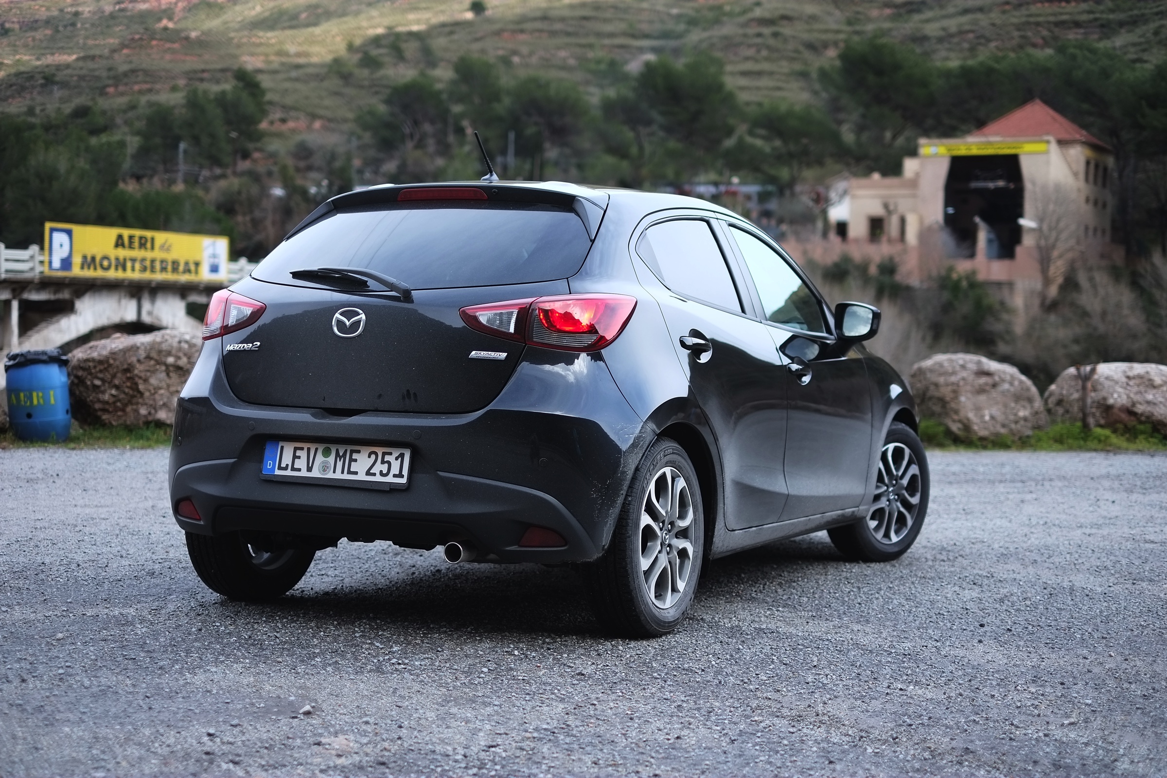 De nieuwe Mazda2 stuurt nog leuker dan zijn voorganger, maar is ook een stuk serieuzer geworden. Een rijtest.