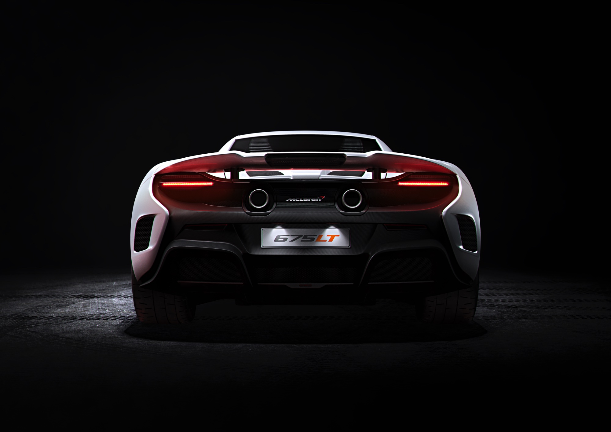 McLaren presenteert vandaag de 675LT, een snellere, extremere versie van de 650S. Meer vermogen, minder gewicht.
