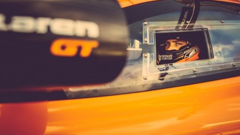 McLaren GT is klaar met de ontwikkeling van de 650S GT3, de raceversie van de McLaren 650S. Tijdens de Gulf 12 Hour, een endurancerace op het Yas Marina circuit in Abu Dhabi werden de laatste puntjes