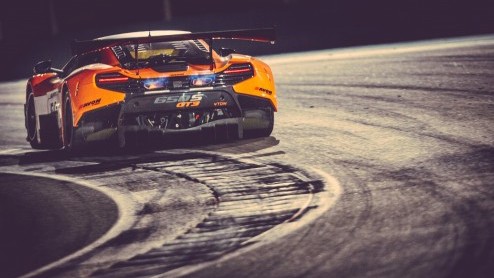 McLaren GT is klaar met de ontwikkeling van de 650S GT3, de raceversie van de McLaren 650S. Tijdens de Gulf 12 Hour, een endurancerace op het Yas Marina circuit in Abu Dhabi werden de laatste puntjes