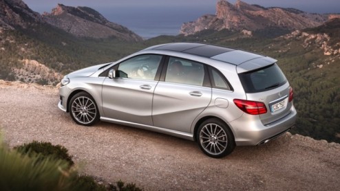 Autotest Mercedes-Benz B-Klasse facelift en B-Klasse Electric Drive.