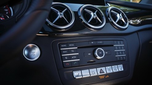Autotest Mercedes-Benz B-Klasse facelift en B-Klasse Electric Drive.