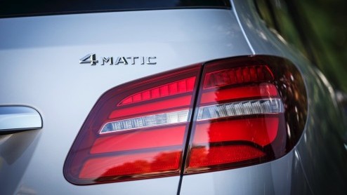 Autotest Mercedes-Benz B-Klasse facelift en B-Klasse Electric Drive.