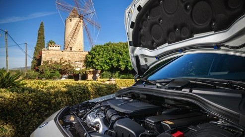 Autotest Mercedes-Benz B-Klasse facelift en B-Klasse Electric Drive.