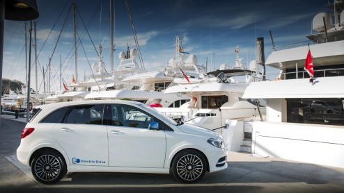 Autotest Mercedes-Benz B-Klasse facelift en B-Klasse Electric Drive.