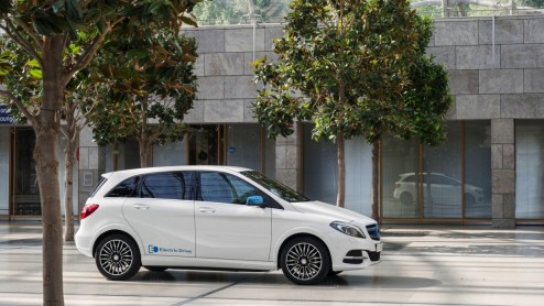 Autotest Mercedes-Benz B-Klasse facelift en B-Klasse Electric Drive.