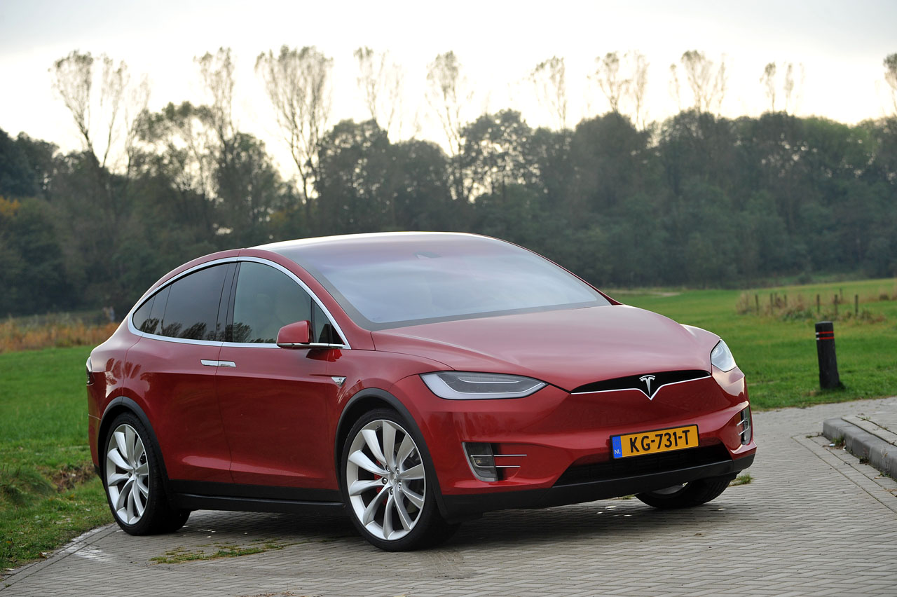 Als gevolg van de veranderende bijtelling en de beschikbaarheid van auto's met een grotere actieradius neemt de afzet van elektrische auto's in Nederland flink toe.