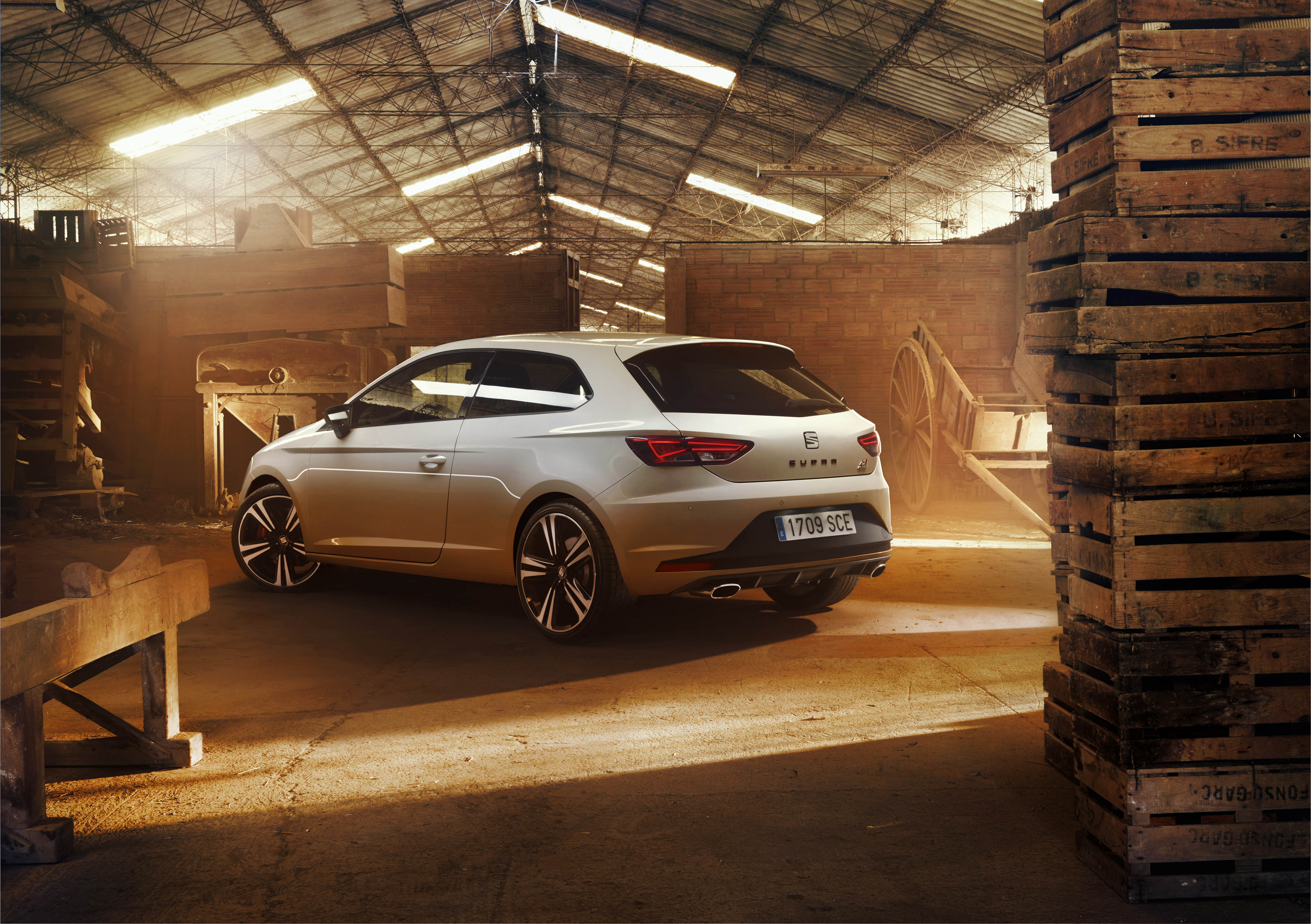 Seat voert druk op met Leon Cupra 290, voorzien van een breder koppelverloop en aangesterkte looks.