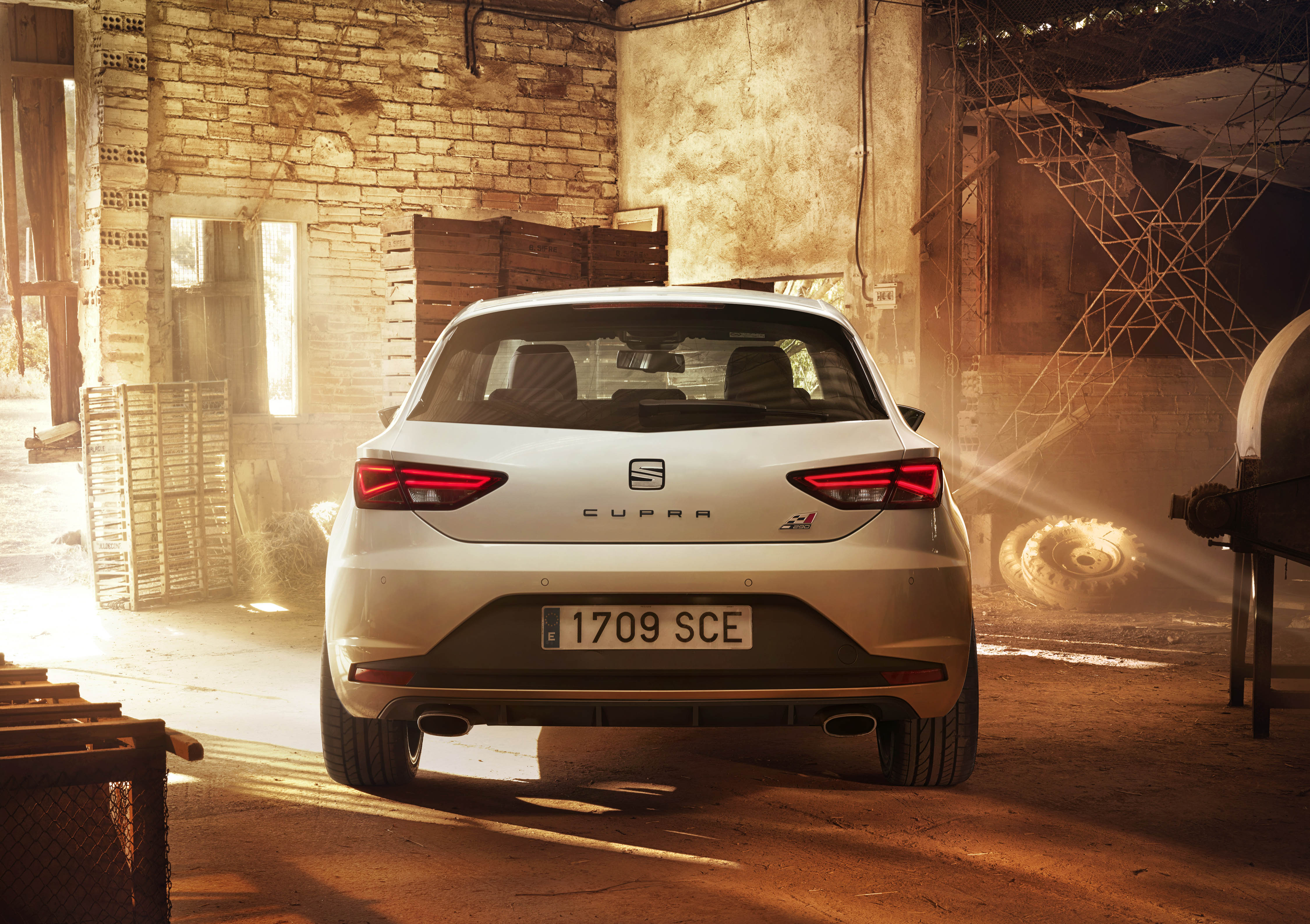 Seat voert druk op met Leon Cupra 290, voorzien van een breder koppelverloop en aangesterkte looks.