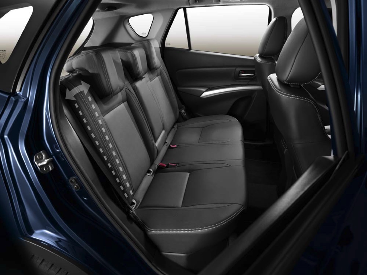 AutoVandaag autotest Suzuki S-Cross 1.0 High Executive Boosterjet. De S-Cross heeft een facelift gekregen en een nieuwe Boosterjet-motor. Bij een rij-impressie zochten wij uit wat er verder anders is.