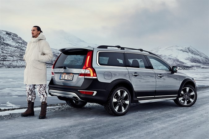 Volvo introduceert een nieuwe uitvoering van de XC70 met vierwielaandrijving. Het is de XC70 D4 AWD Polar+.