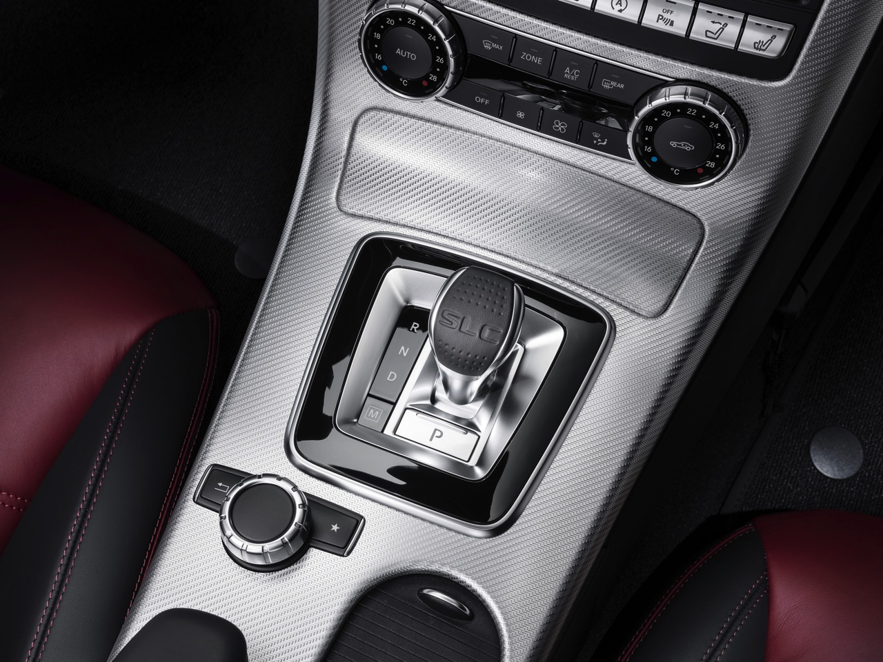 De facelift van de Mercedes SLK is een feit en vanaf 2016 heet de compacte roadster Mercedes-Benz SLC.