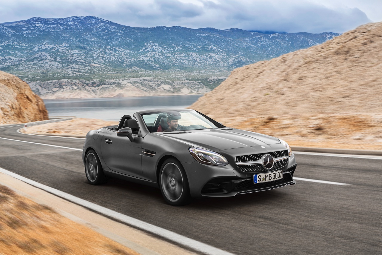 De facelift van de Mercedes SLK is een feit en vanaf 2016 heet de compacte roadster Mercedes-Benz SLC.