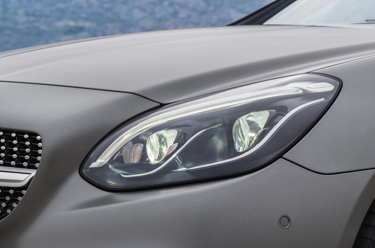 De facelift van de Mercedes SLK is een feit en vanaf 2016 heet de compacte roadster Mercedes-Benz SLC.