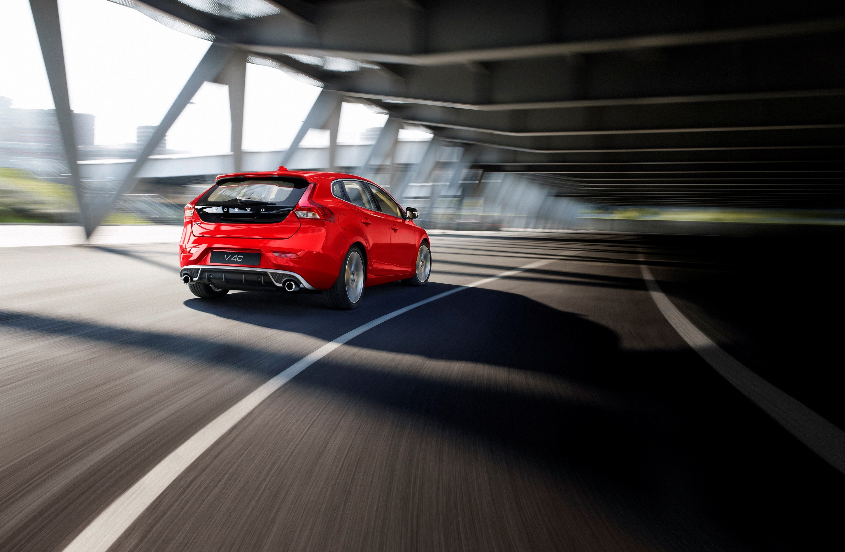 De Volvo V40 D2 Business Sport is een nieuwe uitvoering met 14% bijtelling, gebaseerd op de R-Design maar dan met Business Pack, Winter Line en grotere brandstoftank.