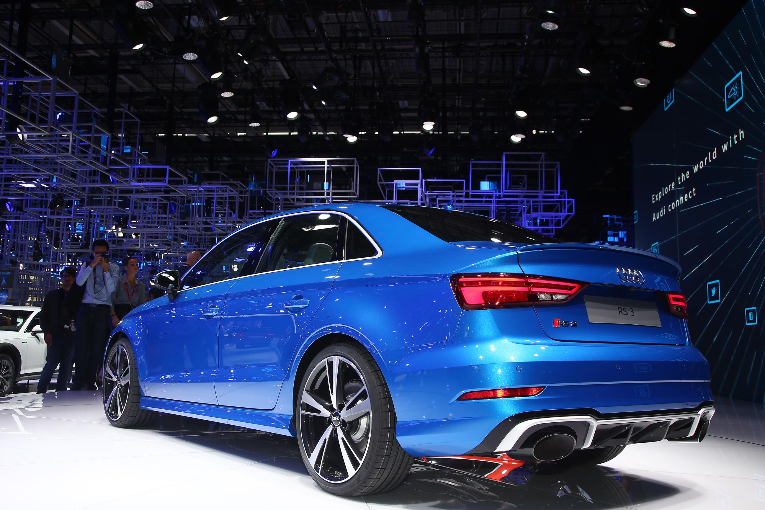Met de facelift krijgt de Audi RS3 ook een Limousine-variant en die krijg op zijn beurt ook een nieuwe motor: die uit de TT RS. Dat betekent dat de auto nu 400 pk levert.