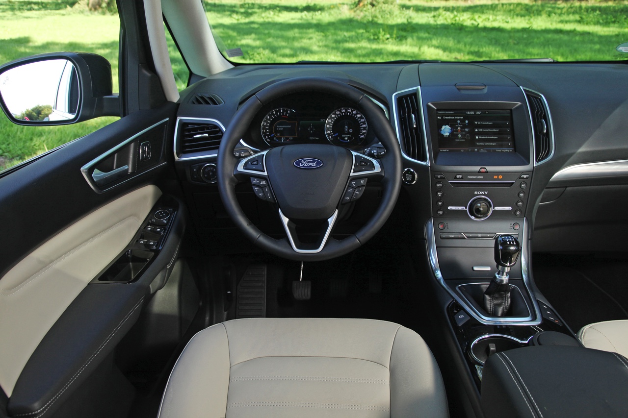 Autotest nieuwe Ford Galaxy, die wij in Nederland reden met de 2.0 TDCi Powershift AWD, maar ook leverbaar is met twee EcoBoost benzinemotoren.