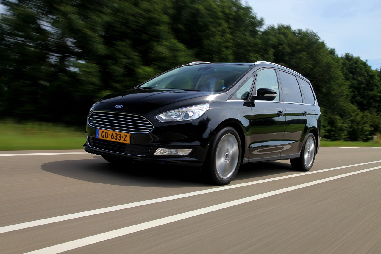 Autotest nieuwe Ford Galaxy, die wij in Nederland reden met de 2.0 TDCi Powershift AWD, maar ook leverbaar is met twee EcoBoost benzinemotoren.