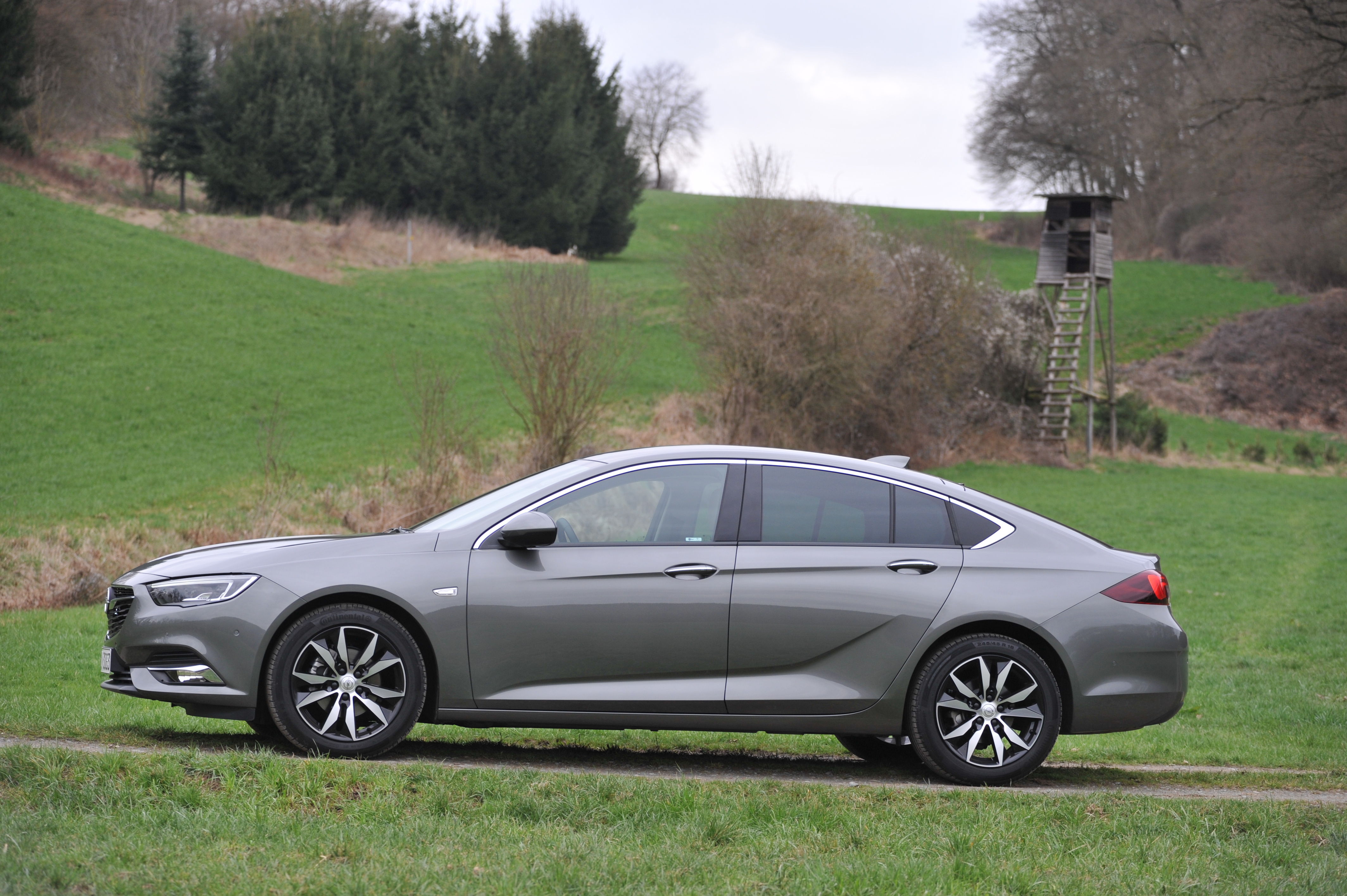 Opel breidt het programma van de Insignia uit met extra motoren.
