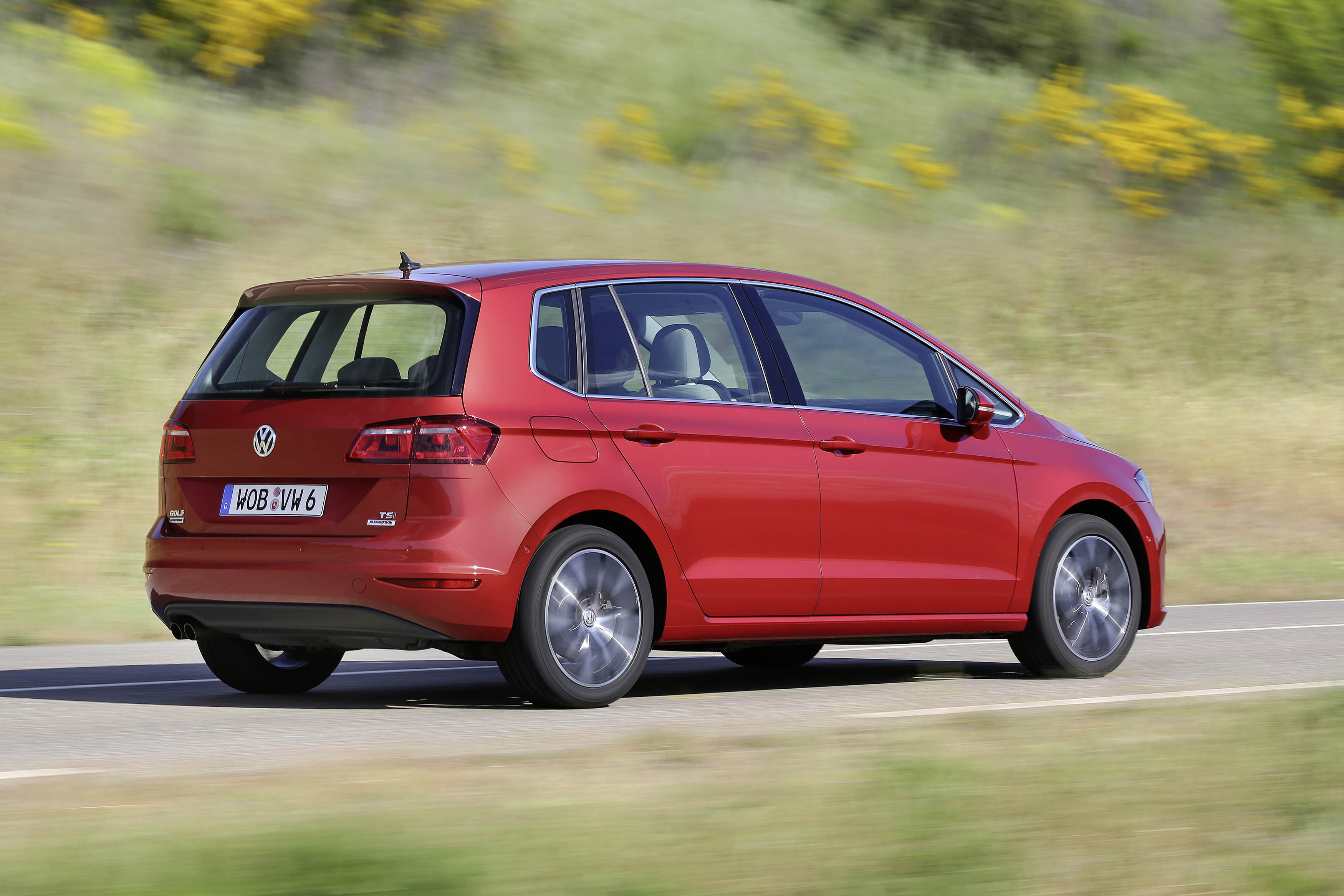 Prijzen Volkswagen Golf Sportsvan verlaagd vanaf modeljaar 2016. Ook geldt er nu een inruilpremie van 1000 tot 1500 euro.