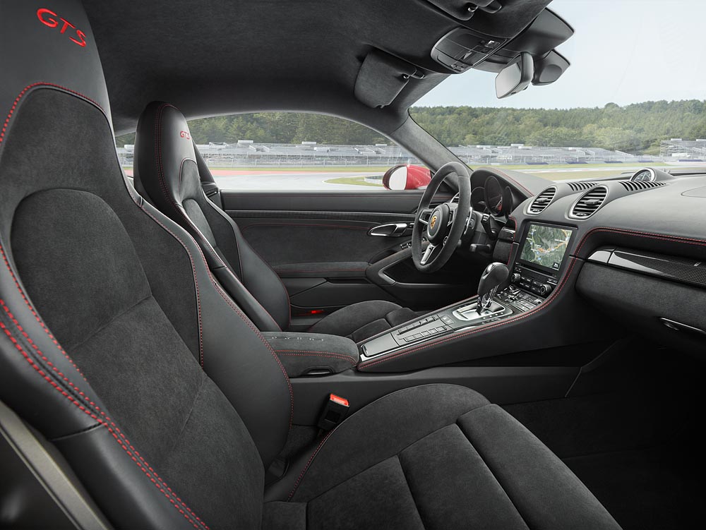 Porsche breidt het programma van de 718 Boxster en Cayman uit met de GTS-versie de 35 pk extra levert.