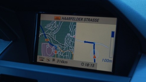 Sneeuw, vrieskou en een zonnetje waren voor ons d ingredinten om de sfeer te willen gaan proeven in het welbekende Winterberg. Goede timing van Mercedes-Benz om met de nieuwe GLK op de proppen te ko