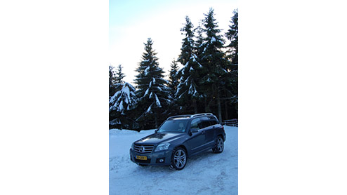 Sneeuw, vrieskou en een zonnetje waren voor ons d ingredinten om de sfeer te willen gaan proeven in het welbekende Winterberg. Goede timing van Mercedes-Benz om met de nieuwe GLK op de proppen te ko