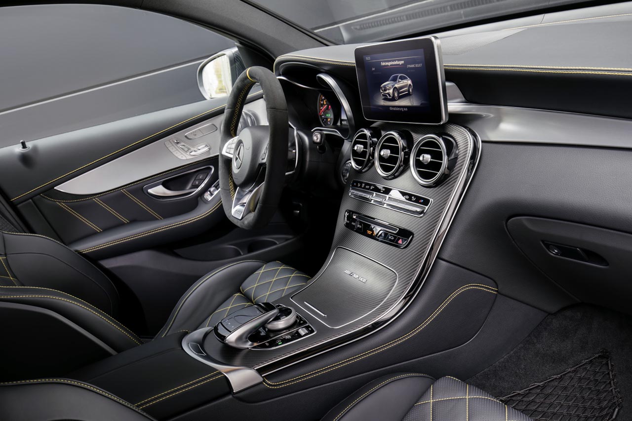 Met het bekend maken van de prijzen zijn de twee carrosserievarianten van de Mercedes AMG GLC 63 verkrijgbaar.