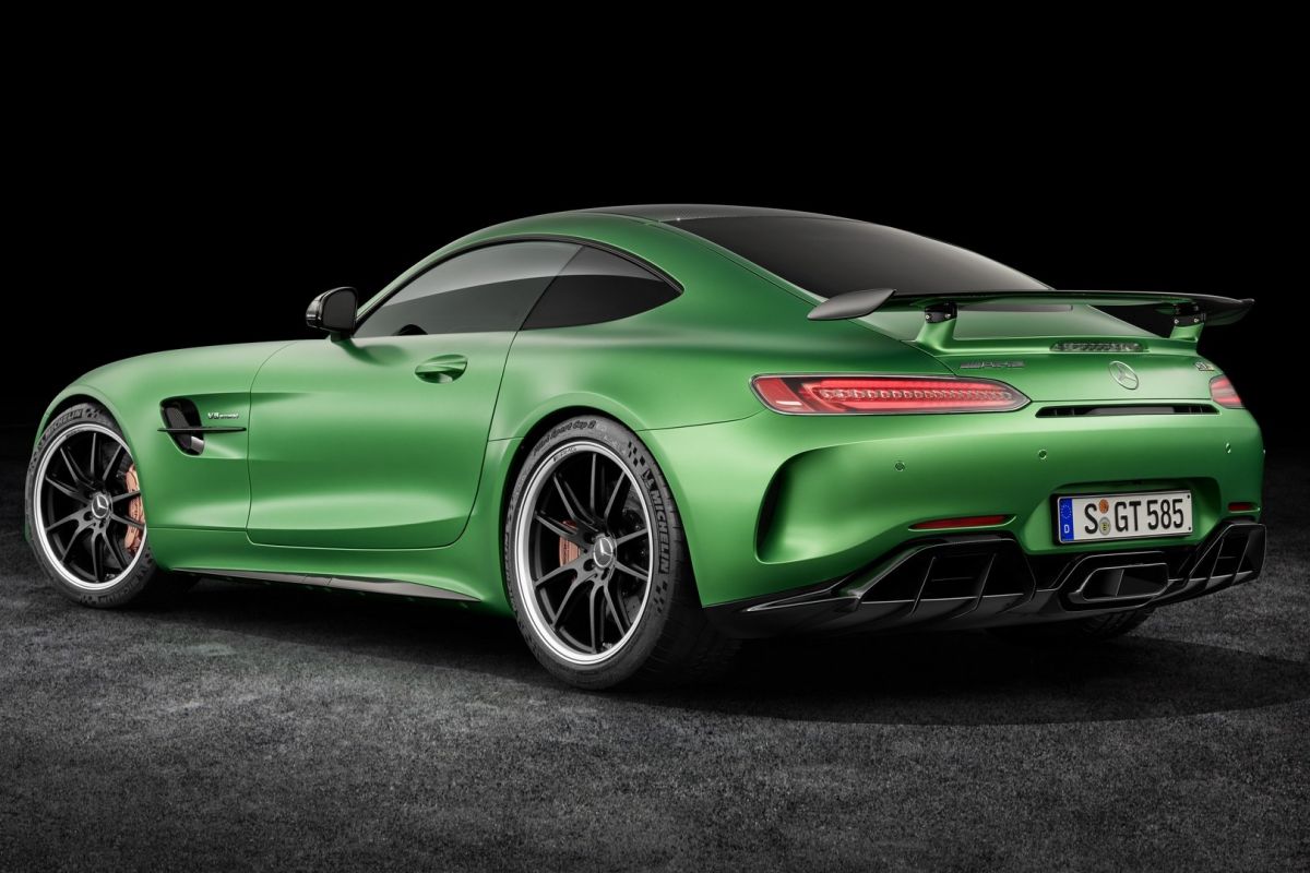 Mercedes AMG GT R