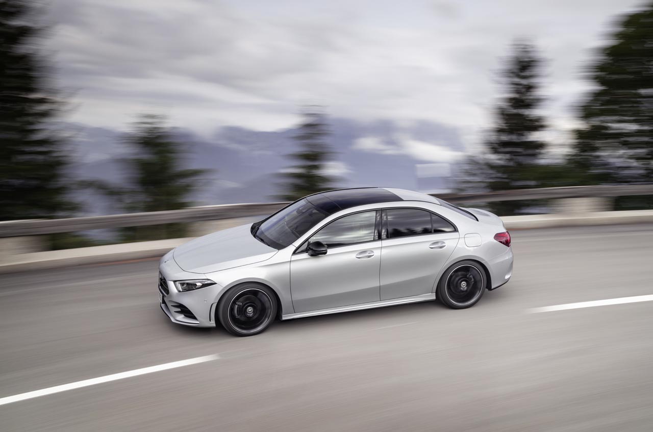 Mercedes laat nu de beelden en informatie los over de A-klasse Limousine
