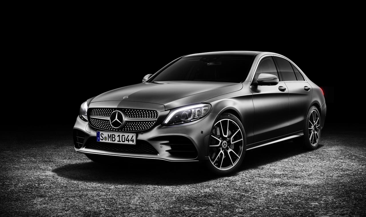 Mercedes geeft de C-klasse een bescheiden facelift, maar introduceert uiterst zuinige, nieuwe motoren