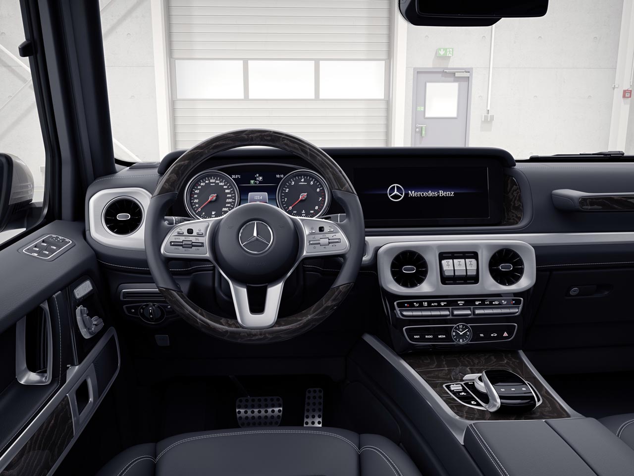 Mercedes lanceert begin januari de nieuwe G-klasse waarvan nu de interieurfoto's zijn vrijgegeven.