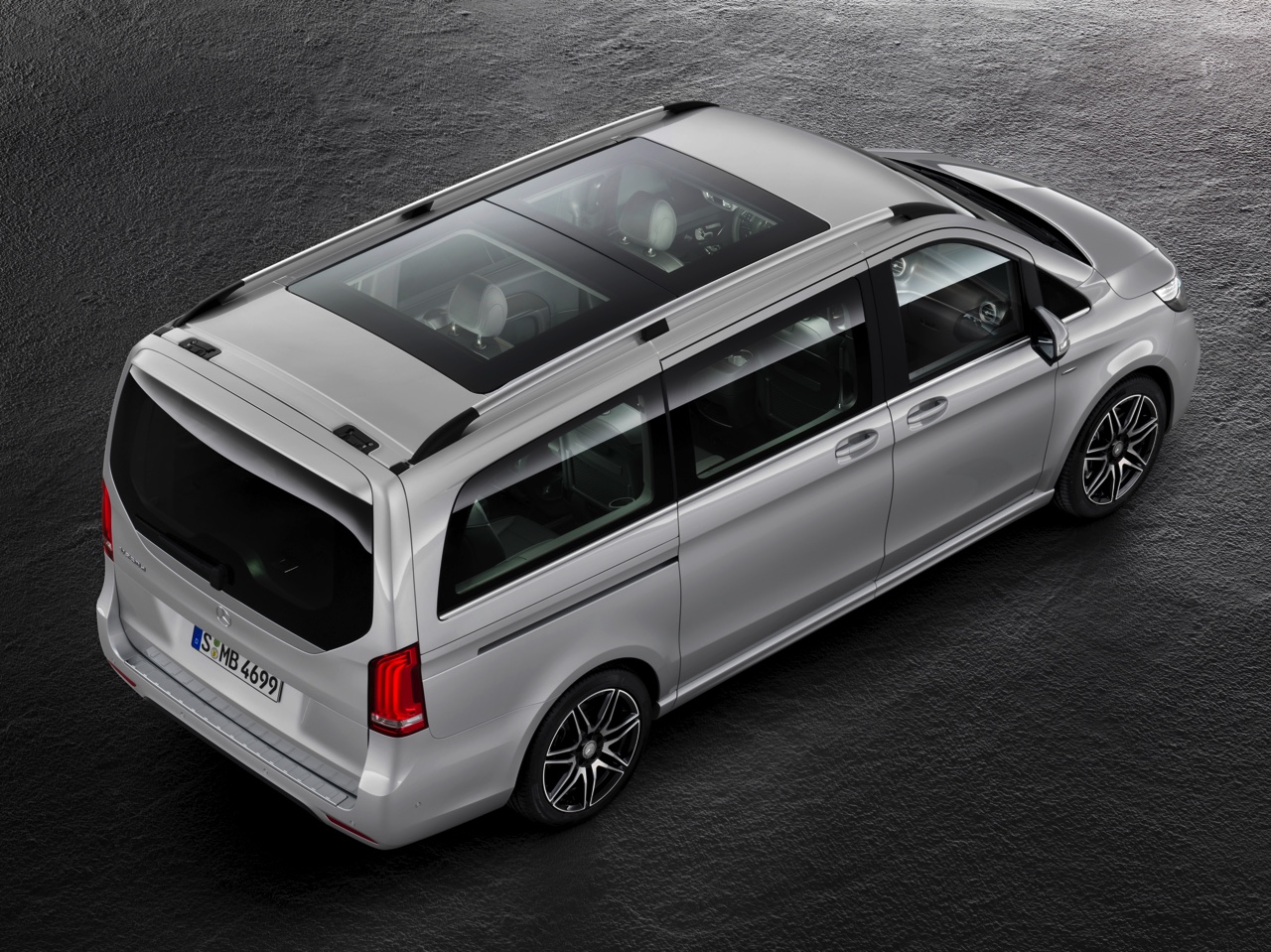 Mercedes V-Klasse Exclusive naar Autosalon van Geneve, in navolging van de sportieve AMG Line.