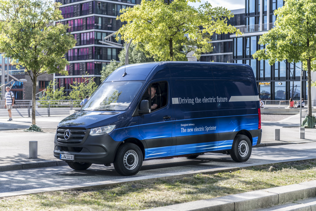 Later dit jaar verschijnt de elektrische Mercedes eVito volgend jaar gevolgd door de eSprinter.