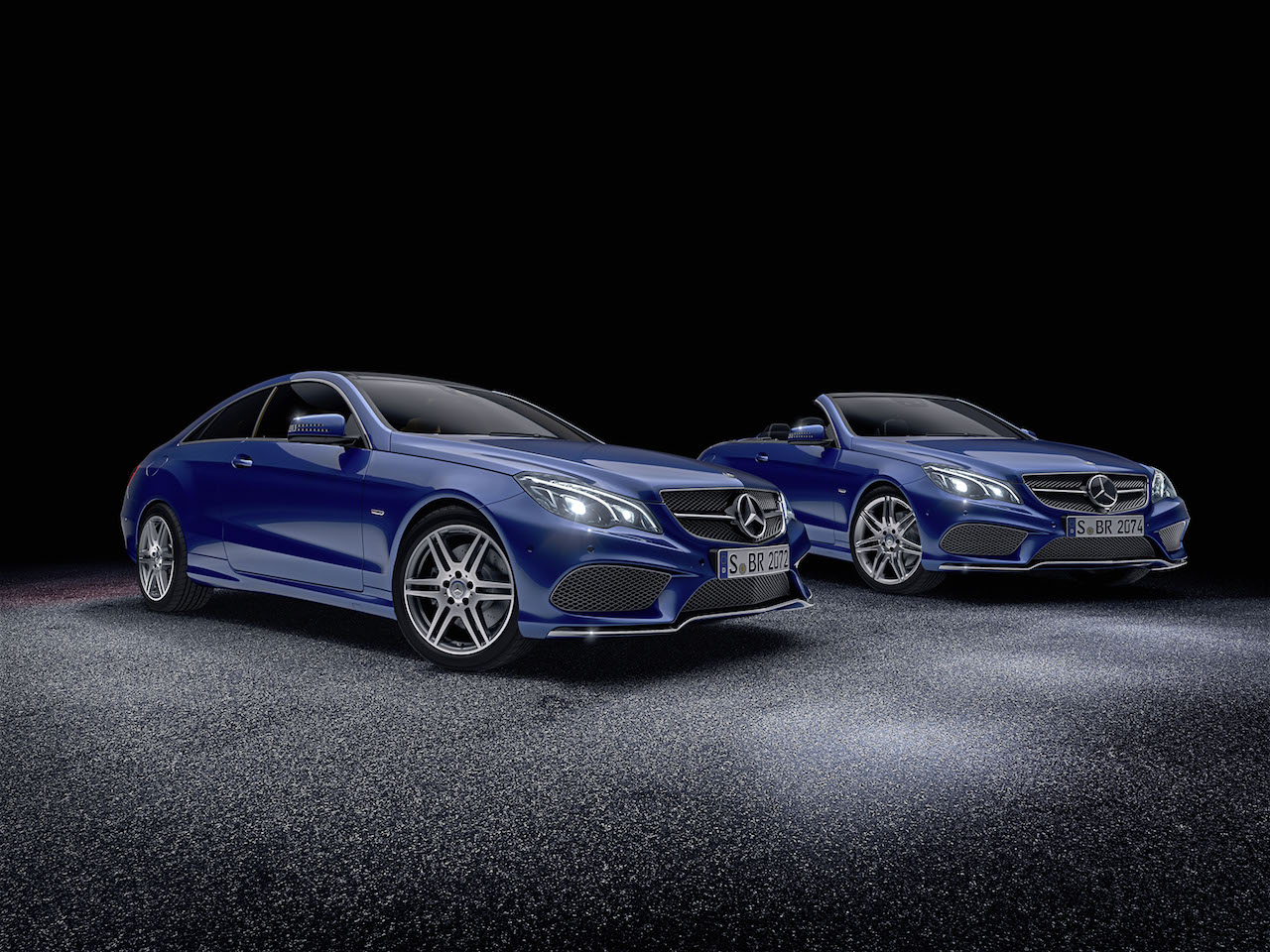 Mercedes introduceert E-Klasse Coup? en Cabriolet Sport Edition, een optiepakket van circa vier mille met opties voor in- en exterieur.