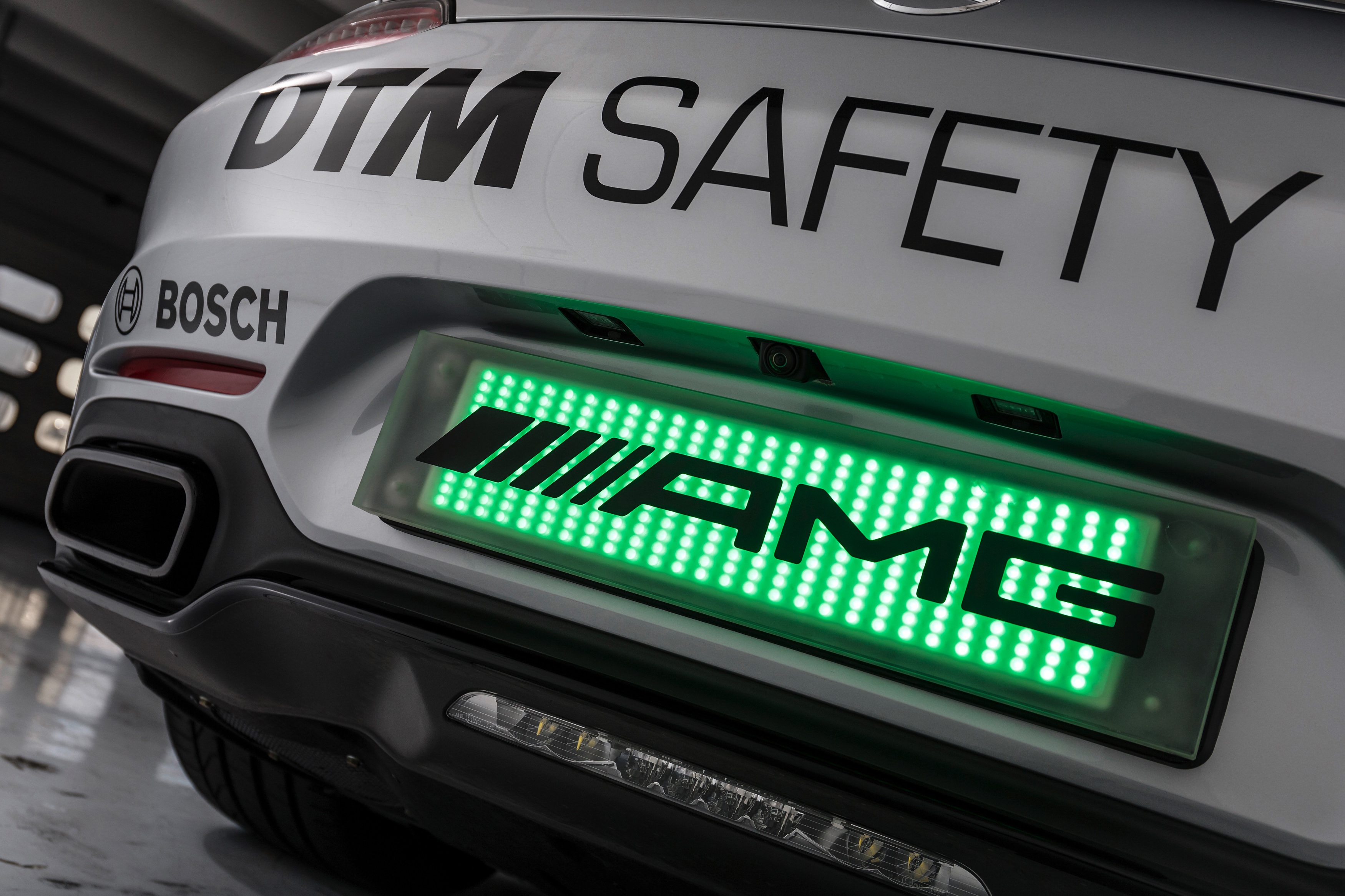 De DTM krijgt dezelfde safety car als de Formule 1. Komend weekend komt de Mercedes-AMG GT S voor het eerst in actie in de tweede DTM race van het seizoen op EuroSpeedway Lausitz.
