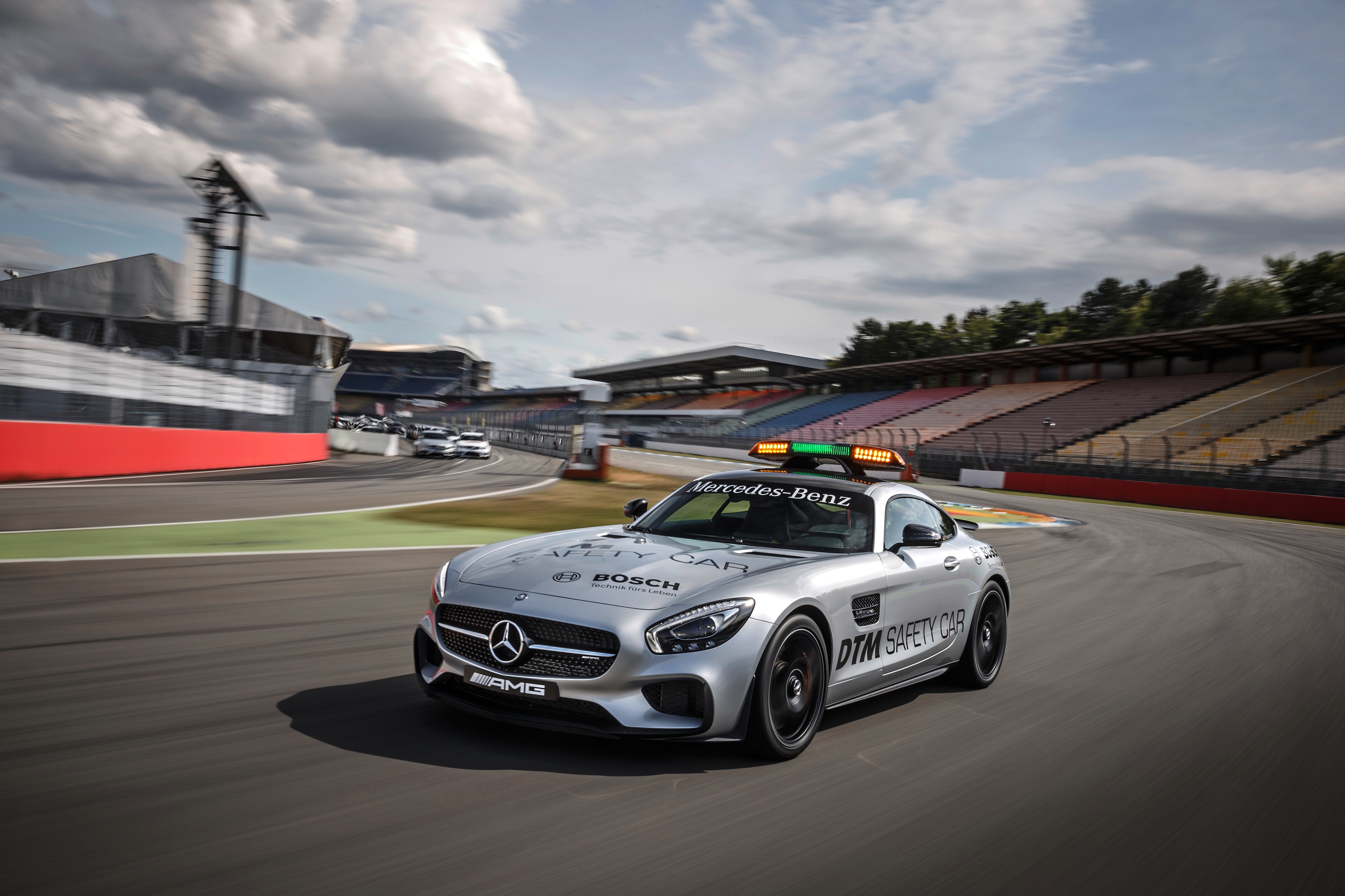 De DTM krijgt dezelfde safety car als de Formule 1. Komend weekend komt de Mercedes-AMG GT S voor het eerst in actie in de tweede DTM race van het seizoen op EuroSpeedway Lausitz.