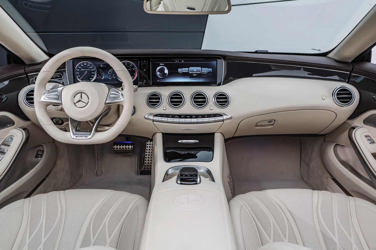 Mercedes-AMG S 65 Cabriolet biedt het summum van cabriolet rijden met prestige en vermogen. De S-Klasse Cabriolet levert met zijn V12 maar liefst 630 pk.