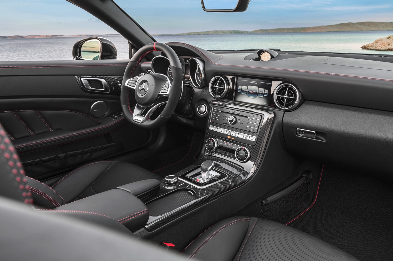 Mercedes-AMG SLC 43 staat er voorlopig alleen voor. Er komt de komende tijd geen SLC 43 S versie of een uitvoering met nog grotere motor.