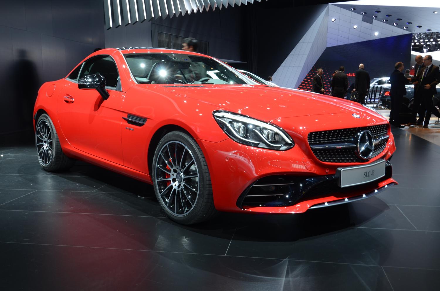 Mercedes-AMG SLC 43 staat er voorlopig alleen voor. Er komt de komende tijd geen SLC 43 S versie of een uitvoering met nog grotere motor.