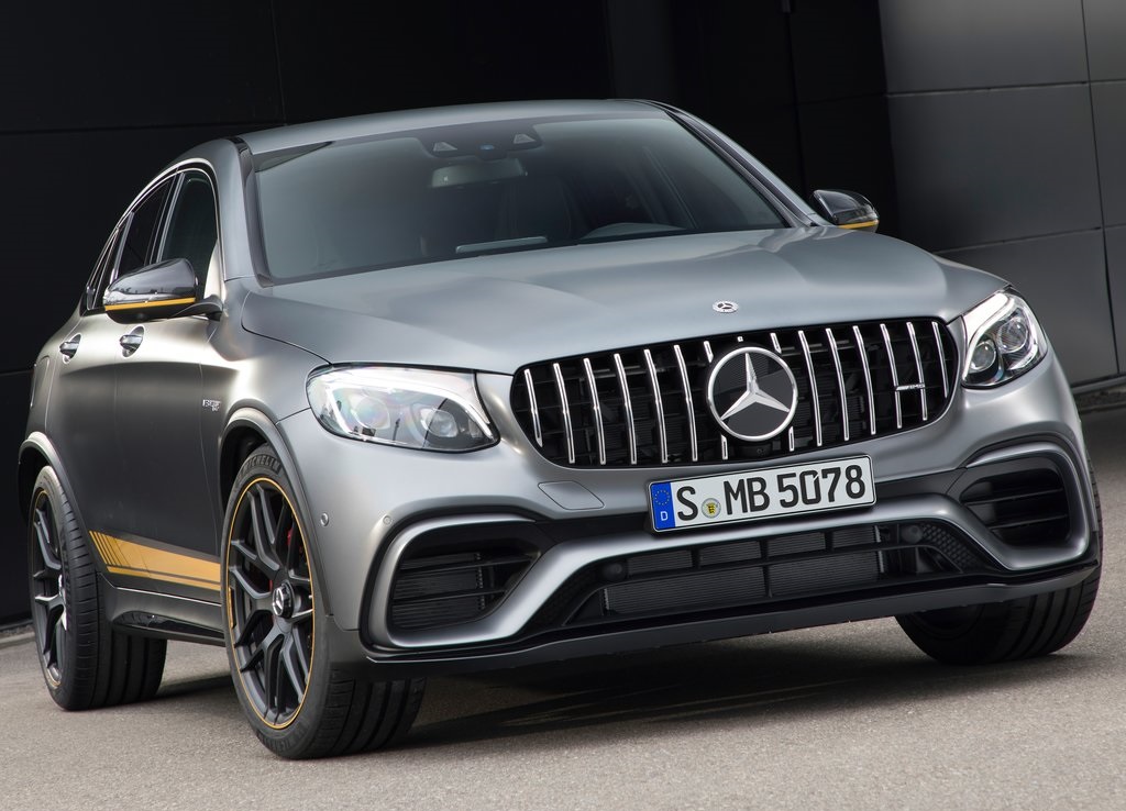 De Mercedes-Benz GLC en GLC Coup krijgen er een sportief broertje bij in de vorm van de AMG-versies van de autos. De SUVs bereiken in slechts 3,8 seconden de 100 km/h.