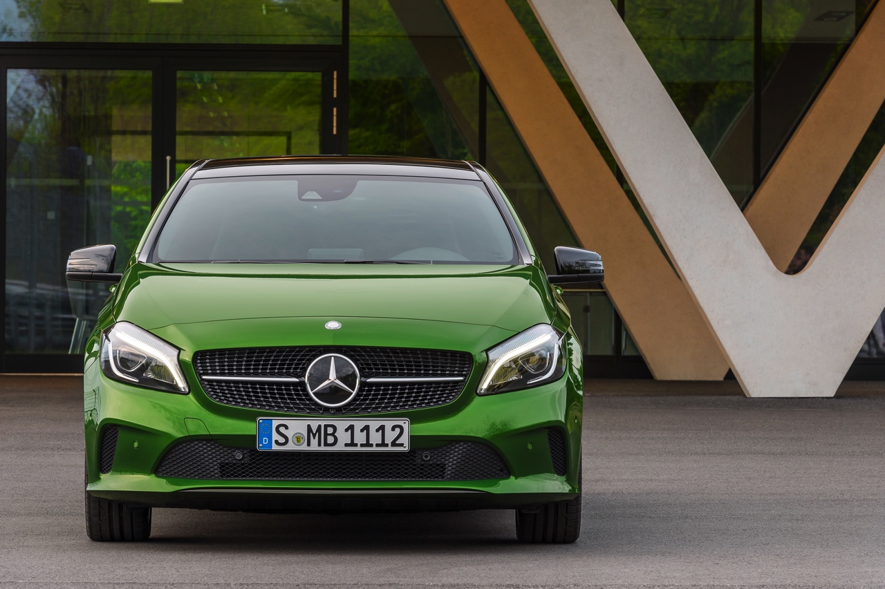 Mercedes-Benz A-Klasse facelift pakt voordelig en luxe uit, met dank aan nieuwe instapper A 160.