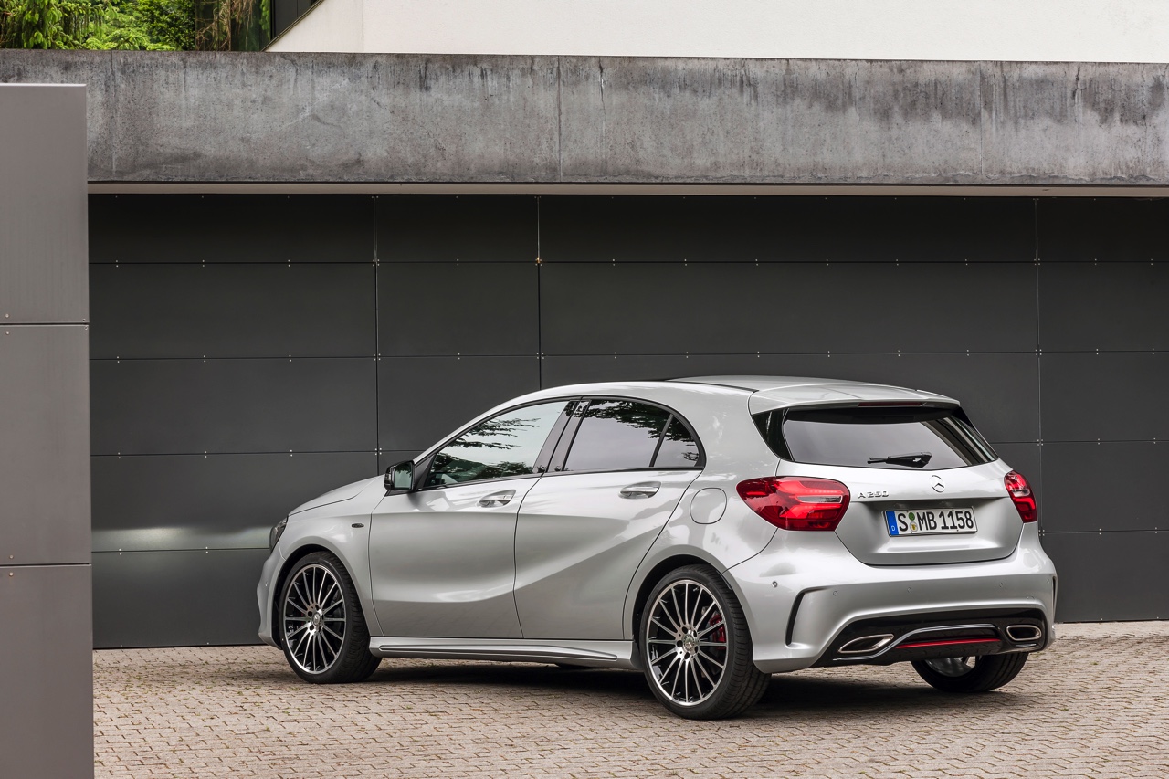 Mercedes-Benz A-Klasse facelift pakt voordelig en luxe uit, met dank aan nieuwe instapper A 160.