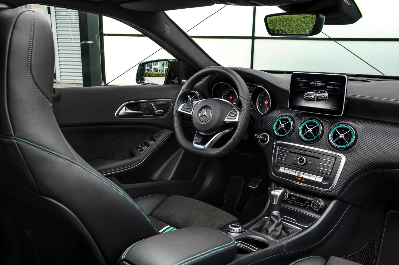 Mercedes-Benz A-Klasse facelift pakt voordelig en luxe uit, met dank aan nieuwe instapper A 160.